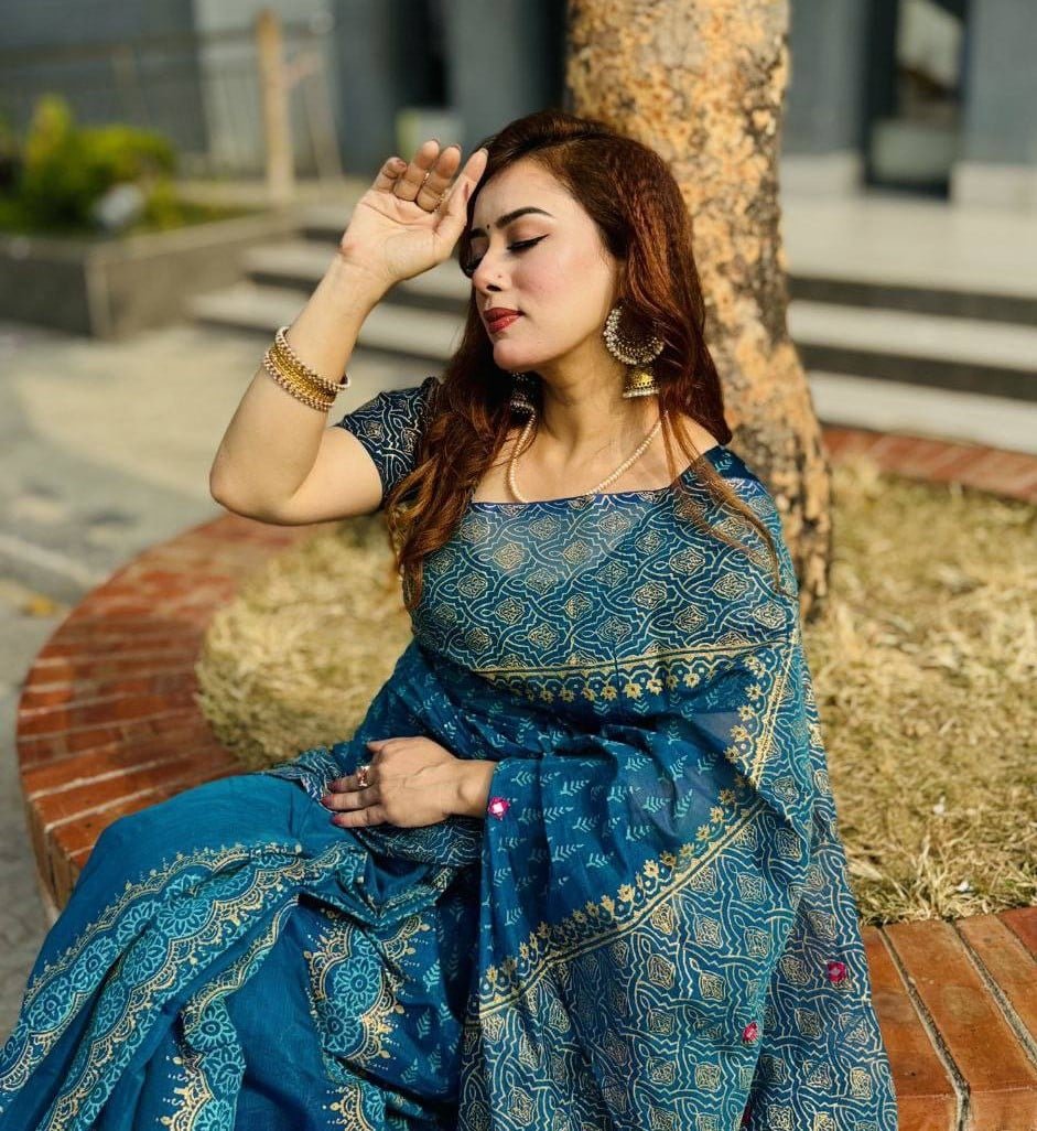 Elegant Semi Moslin Block Print Saree