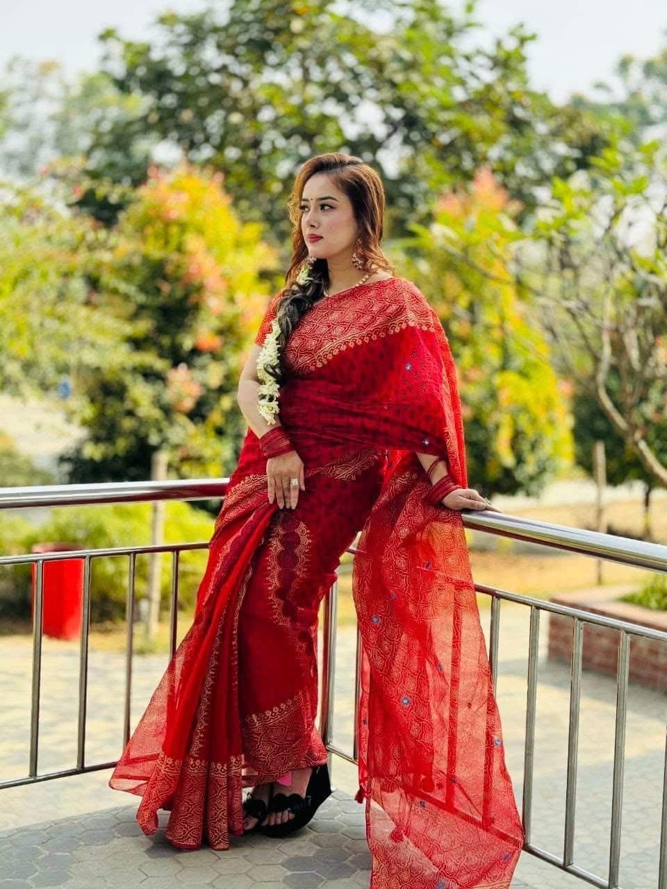 Elegant Semi Moslin Block Print Saree