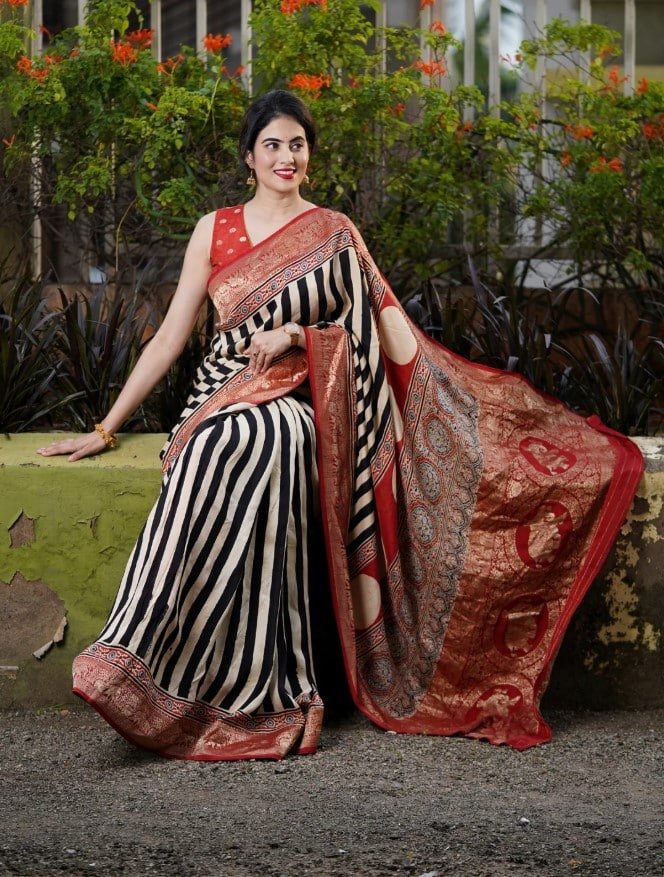 Stylish Digital Print Silk Saree with Blouse