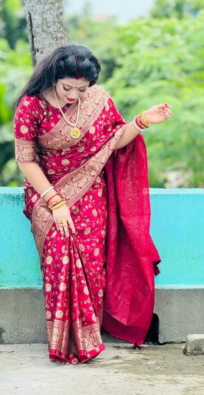 Trendy Premium Japani Silk Sharee