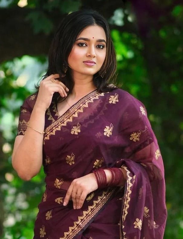 Stylish Semi Moslin Saree