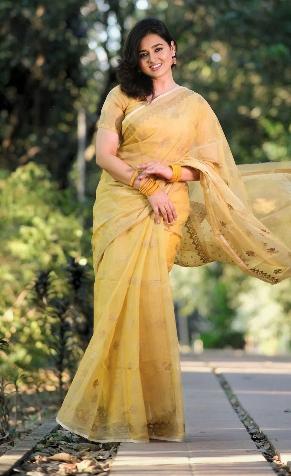 Stylish Semi Moslin Saree