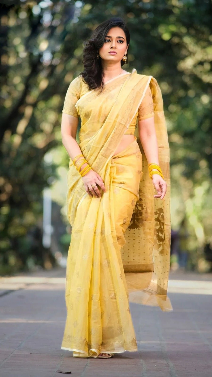 Stylish Semi Moslin Saree