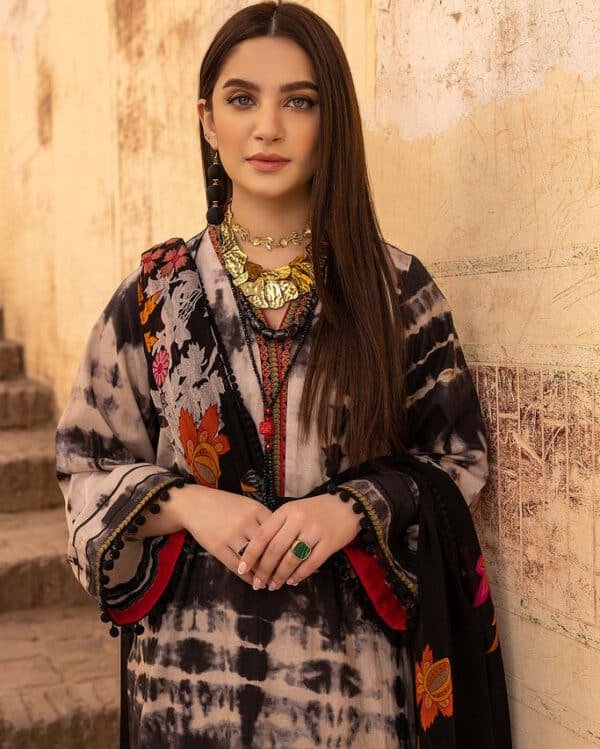 Stylish Batick 3 Piece Outfit Soft Dubai Silk Fabric